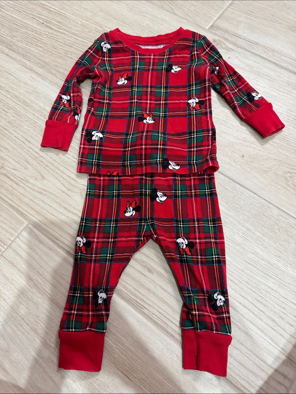 Old Navy x Disney Unisex Graphic Snug-fit Pajama Set in Mickey & Minnie Plaid